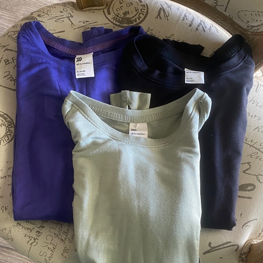 3 In A BUNDLE -All In Motion- Long Sleeve Pullover Sweatshirt | Lightweight | - Picture 8 of 12